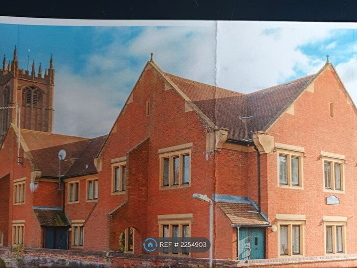 2 Bedroom Flat To Rent In College Court, Ludlow, SY8