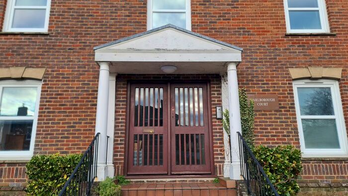 2 Bedroom Flat To Rent In Kings Road, Salisbury, SP1