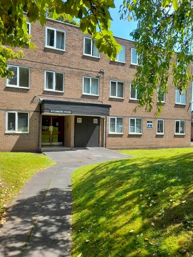 2 Bedroom Flat To Rent In Sycamore House, Northfield, B31