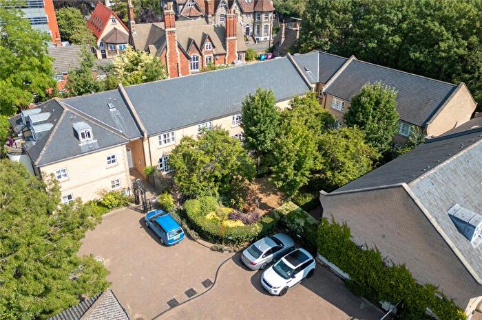 2 Bedroom Apartment For Sale In St. Pauls Walk, Cambridge, CB1