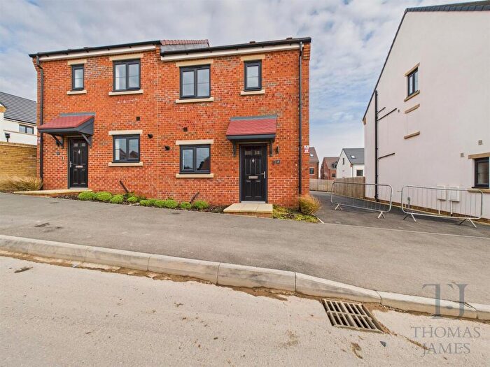 3 Bedroom Semi-Detached House For Sale In Clipstone Road East, Forest Town, Mansfield, NG19