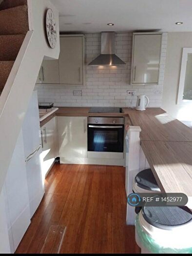 2 Bedroom End Of Terrace House To Rent In Somerset Mews, Cardiff, CF11