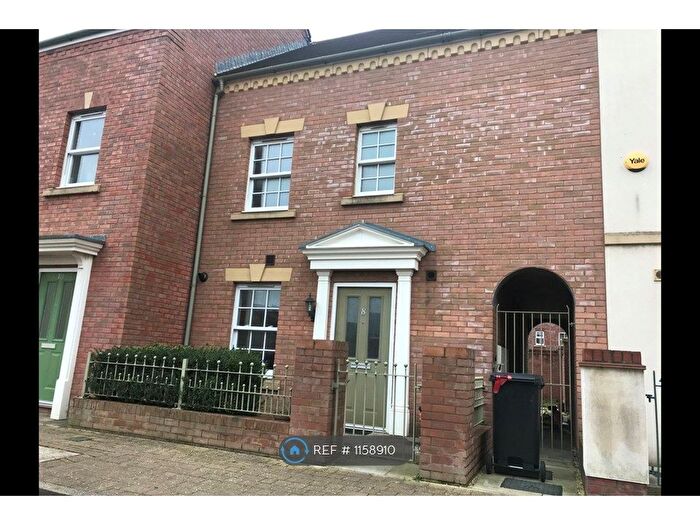 3 Bedroom Terraced House To Rent In Ewden Close, Swindon, SN1