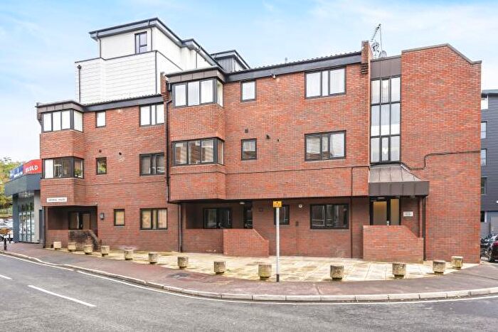 1 Bedroom Flat To Rent In Station Parade, Virginia Water, GU25