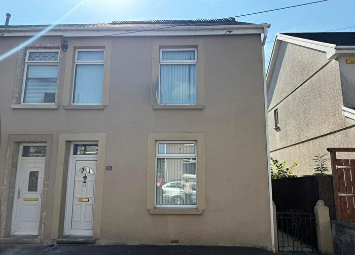 3 Bedroom Semi-Detached House For Sale In Tirycoed Road, Glanamman, Ammanford, SA18