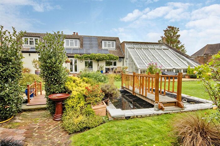 3 Bedroom Link Detached House For Sale In Gills Green, Cranbrook, Kent, TN18