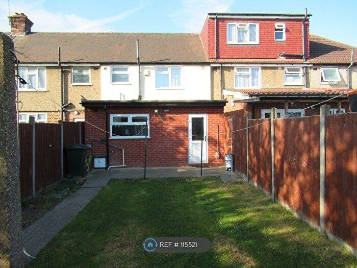 3 Bedroom Terraced House To Rent In Minterne Waye, Hayes, UB4