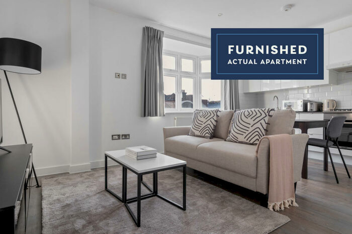 3 Bedroom Apartment To Rent In Parkway, London, , Uk, NW1