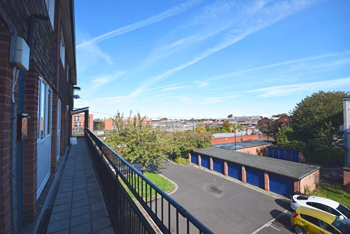 2 Bedroom Maisonette To Rent In Lowther Terrace, York, YO24