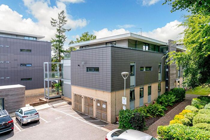 1 Bedroom Apartment To Rent In Manor Road, Templeton Court Newsom Place Manor Road, AL1