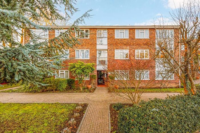 2 Bedroom Flat To Rent In High Trees Court, Manor Court Road, Hanwell, London, W7