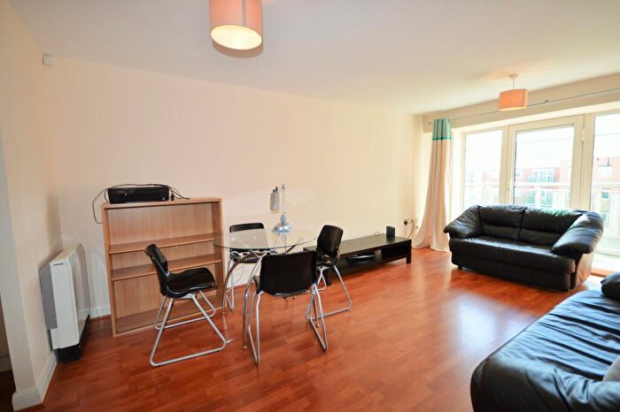 2 Bedroom Apartment To Rent In Royal Plaza, Eldon Street, Sheffield, S1