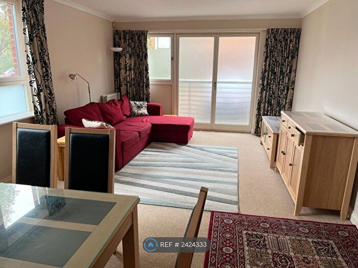 2 Bedroom Flat To Rent In Minerva Way, Glasgow, G3