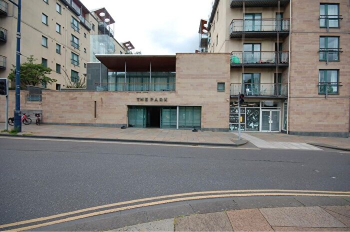2 Bedroom Flat To Rent In Holyrood Road, Edinburgh, EH8