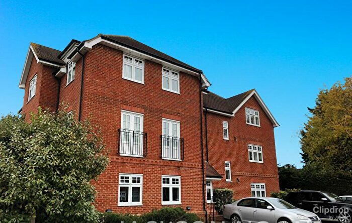 1 Bedroom Flat To Rent In Alsager Clements Mead, Leatherhead, KT22