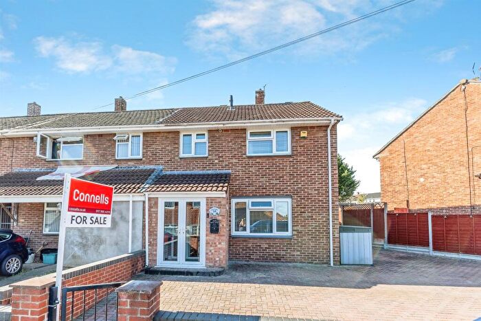 3 Bedroom Semi Detached House For Sale In Kilmersdon Road, Bristol, BS13