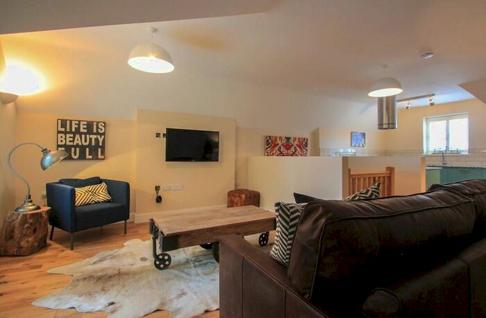 2 Bedroom Property To Rent In Howard Terrace, Roath, Cardiff CF24