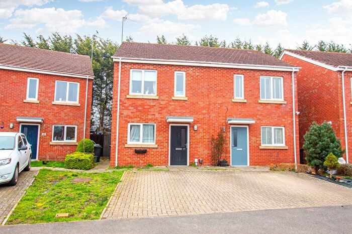 2 Bedroom Semi Detached House For Sale In Nippendale, Rushden, NN10