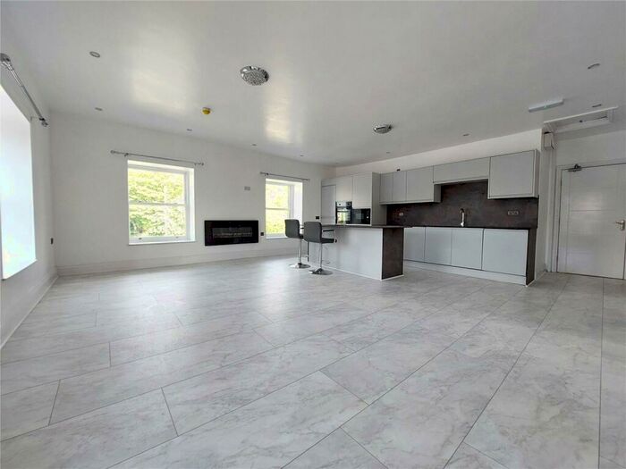 2 Bedroom Apartment To Rent In Queens Apartments, Bank Street, Rawtenstall, Lancashire, BB4