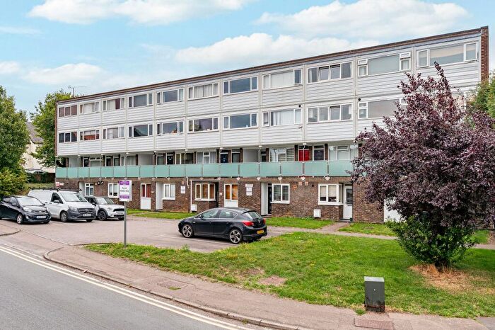2 Bedroom Apartment For Sale In Crib Street, Ware, SG12
