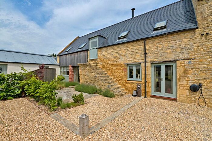 3 Bedroom Semi-Detached House For Sale In Oxford Road, Burford, Oxfordshire, OX18