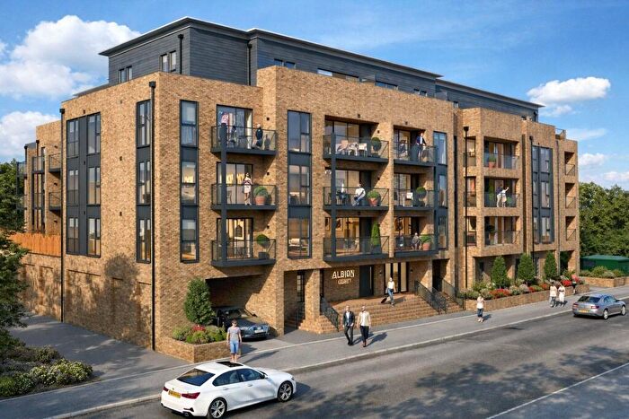 1 Bedroom Apartment For Sale In Albion Yard, Brook Road, Redhill, Surrey, RH1
