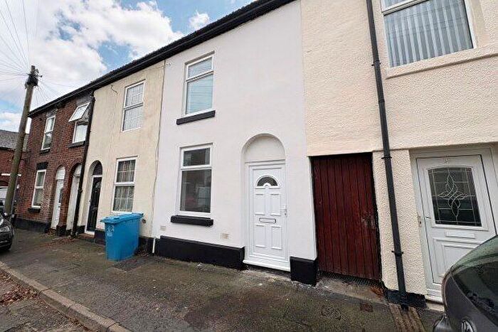 3 Bedroom Property To Rent In Sewell Street, Runcorn, WA7