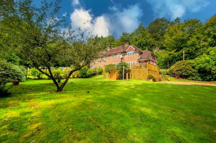 4 Bedroom Semi-Detached House For Sale In Weylands, Selhurst Common, Guildford, GU5