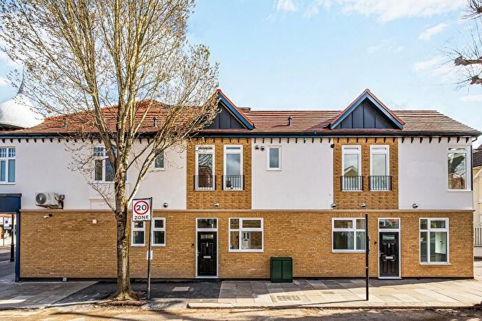 1 Bedroom Maisonette To Rent In Mayfield Avenue, Ealing, London, W13