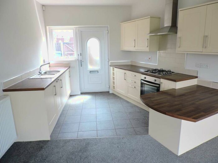 2 Bedroom Semi-Detached Bungalow To Rent In Dove View, Wombwell, S73