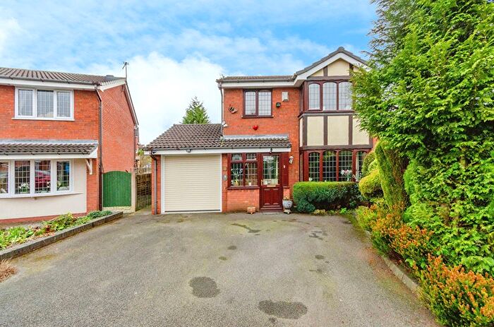 4 Bedroom Detached House For Sale In Mallard Close, Walsall, West Midlands, WS3