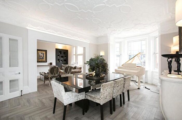 8 Bedroom Flat To Rent In Knightsbridge, London, SW1X