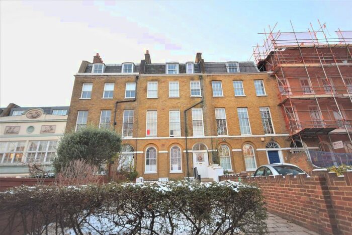 1 Bedroom Flat To Rent In Camberwell Road, Camberwell, SE5