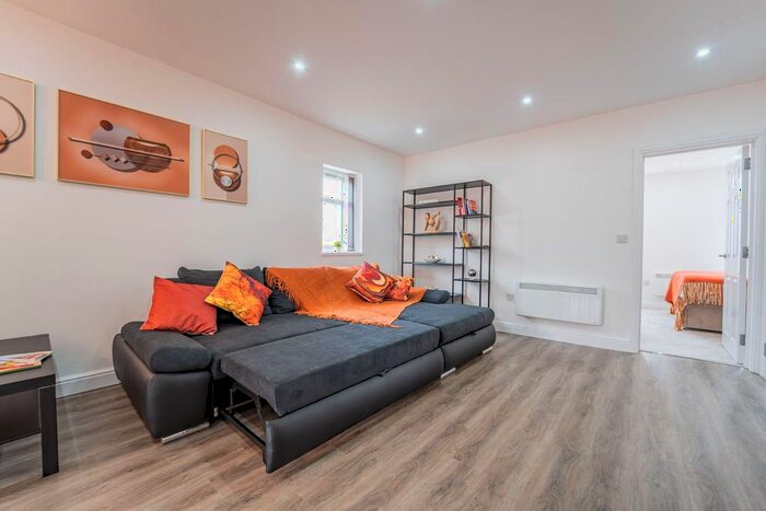 1 Bedroom Flat To Rent In Corbett Street, Smethwick, B66