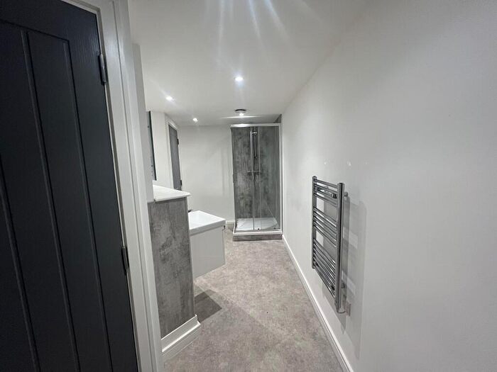 2 Bedroom Apartment To Rent In Knightsbridge Court, West Bars, S40