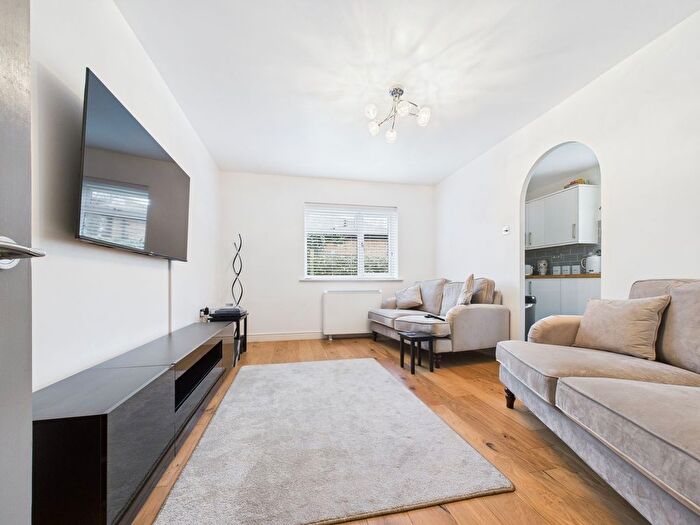 1 Bedroom Flat To Rent In Coneygree Road, Peterborough, PE2