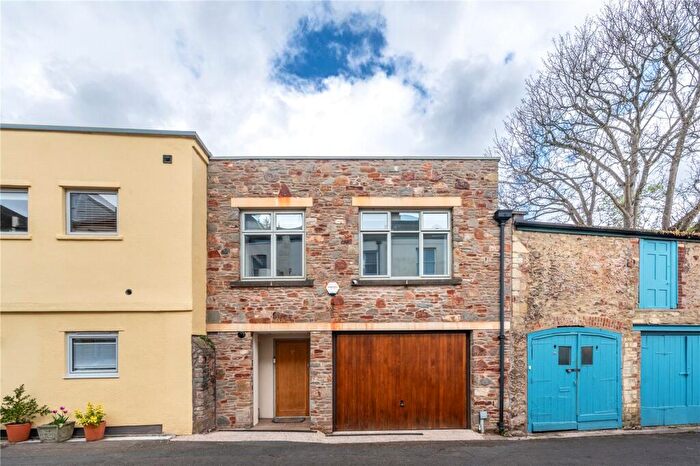 3 Bedroom Terraced House For Sale In Vyvyan Road, Bristol, BS8