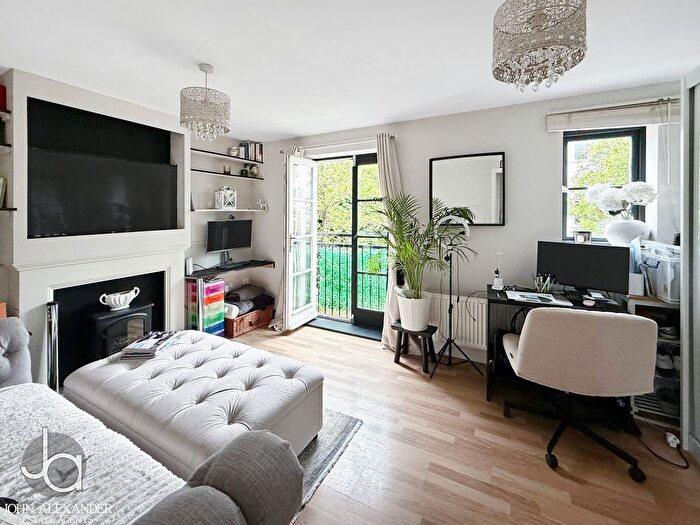2 Bedroom Flat For Sale In Wood Grove, Silver End, Witham, CM8
