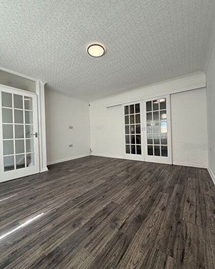 3 Bedroom Terraced House To Rent In Hollins Road, Oldham, OL8