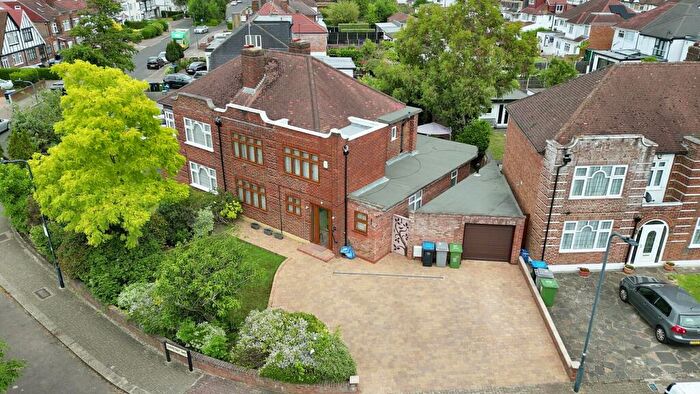 5 Bedroom Semi-Detached House To Rent In Ormesby Way, Harrow, HA3