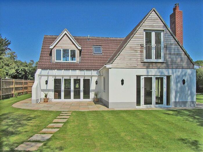 4 Bedroom Detached House To Rent In North Weirs, Brockenhurst, SO42