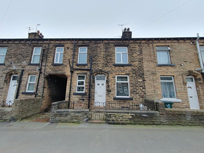 2 Bedroom Terraced House To Rent In Springmill Street, Bradford, BD5