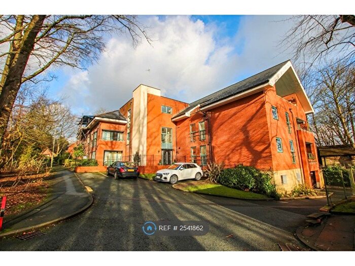 2 Bedroom Flat To Rent In Palmerstones Court, Bolton, BL1
