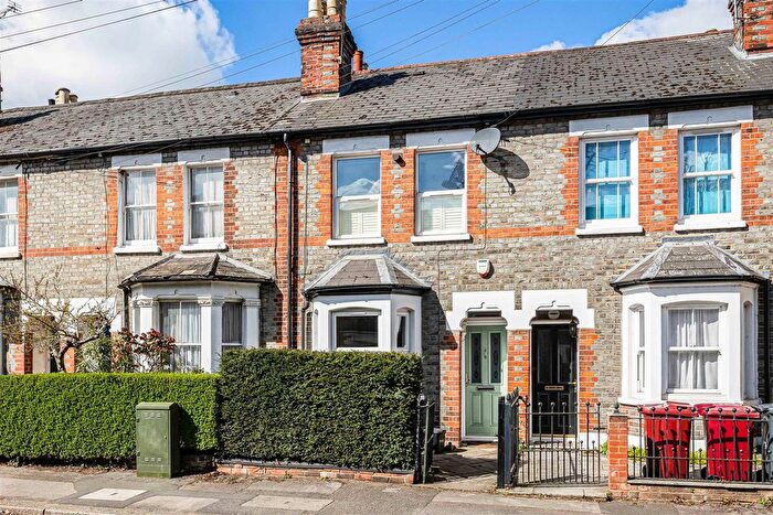 2 Bedroom Terraced House For Sale In De Montfort Road, Reading, RG1