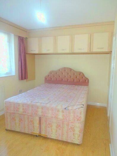1 Bedroom Maisonette To Rent In Carmelite Road, Harrow Weald, Middlesex, HA3