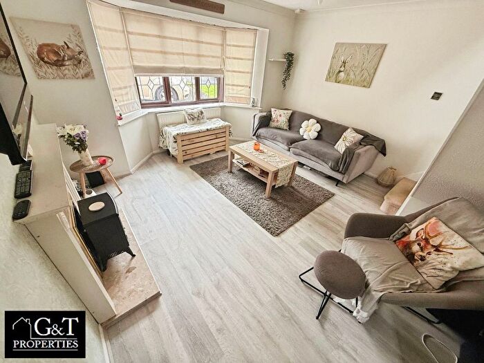2 Bedroom End Of Terrace House To Rent In Willetts Way, Cradley Heath, B64