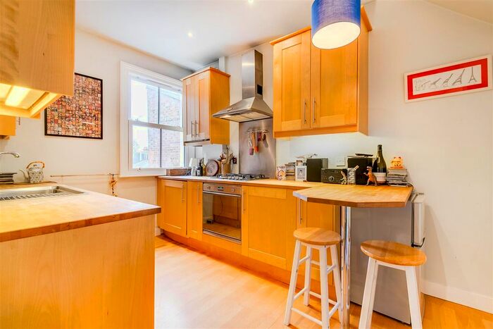 2 Bedroom Flat To Rent In Graham Road, London, W4