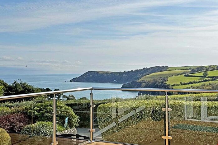 4 Bedroom Detached House For Sale In Porthpean Beach Road, St Austell, Cornwall, PL26