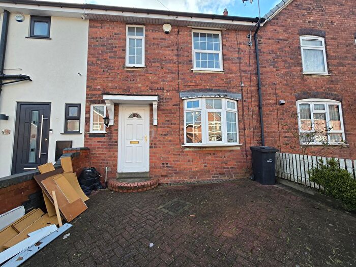 3 Bedroom Terraced House To Rent In Watsons Green Road, Dudley, DY2