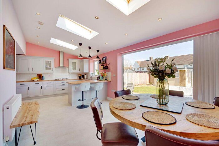 3 Bedroom End Of Terrace House For Sale In Raymond Road, Beckenham, BR3